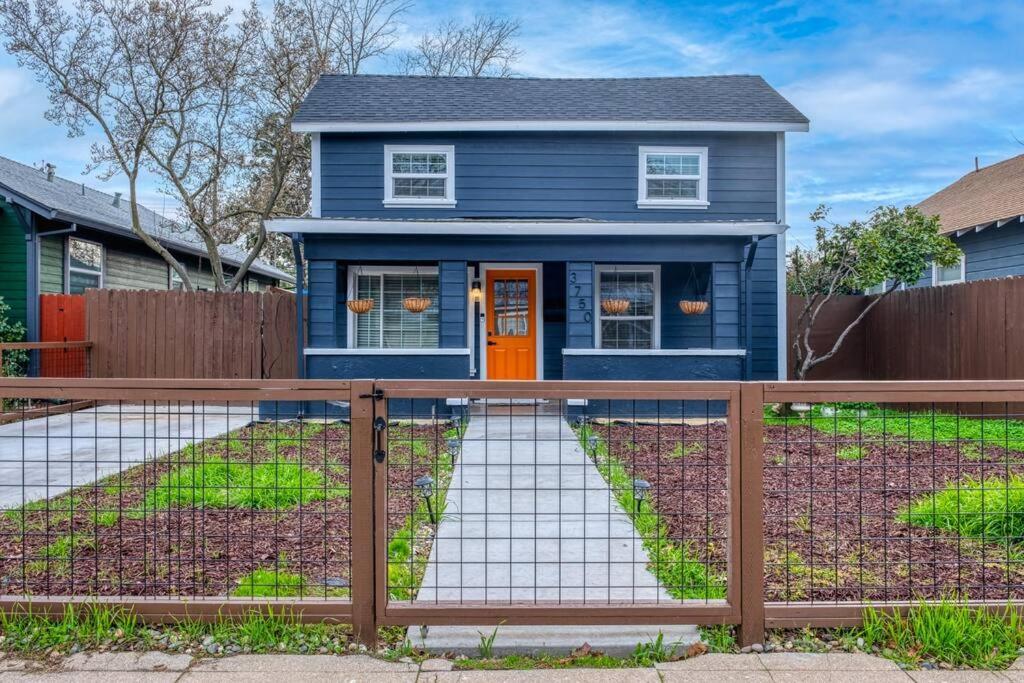 Вилла 4Br Victorian Walk To Uc Davis & Shriner Med Cen Сакраменто Экстерьер фото